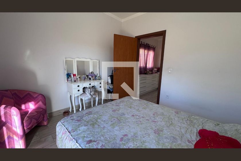 Casa à Venda - Swiss Park, 4 Quartos,  311 m2 em , Campinas - sp | SoloBR