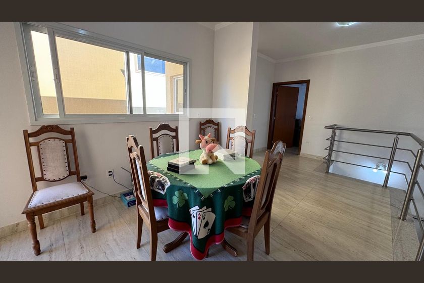 Casa à Venda - Swiss Park, 4 Quartos,  311 m2 em , Campinas - sp | SoloBR
