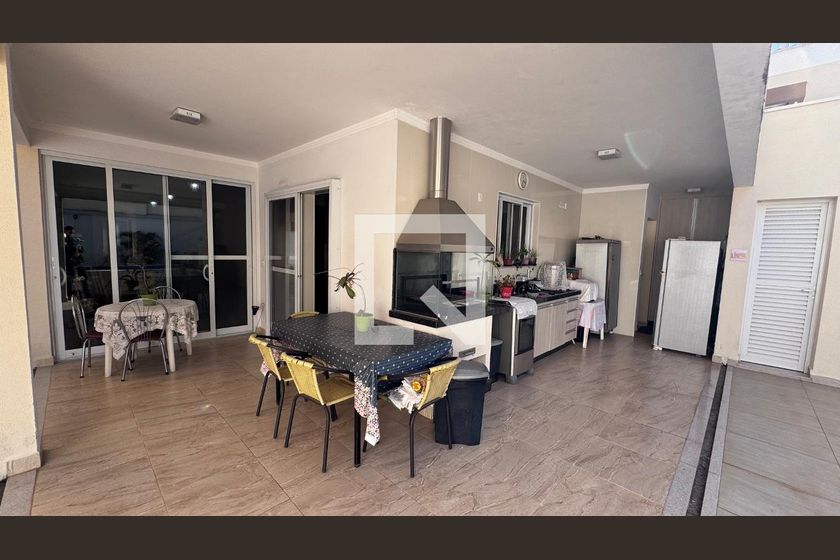 Casa à Venda - Swiss Park, 4 Quartos,  311 m2 em , Campinas - sp | SoloBR