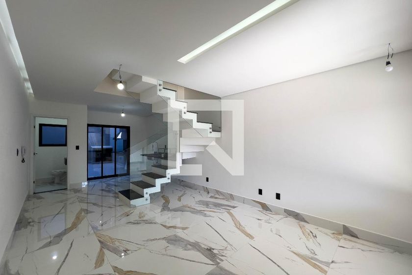 Casa, 4 quartos, 192 m² - Foto 1