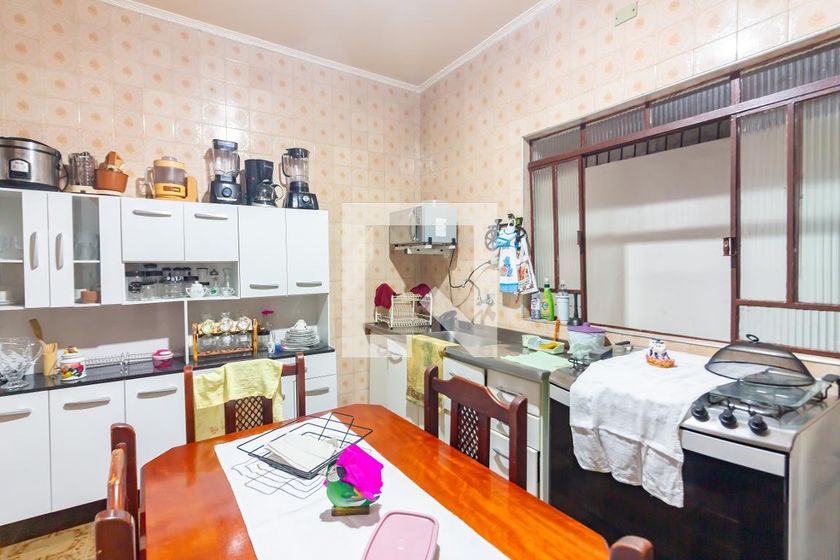 Casa, 4 quartos, 250 m² - Foto 47