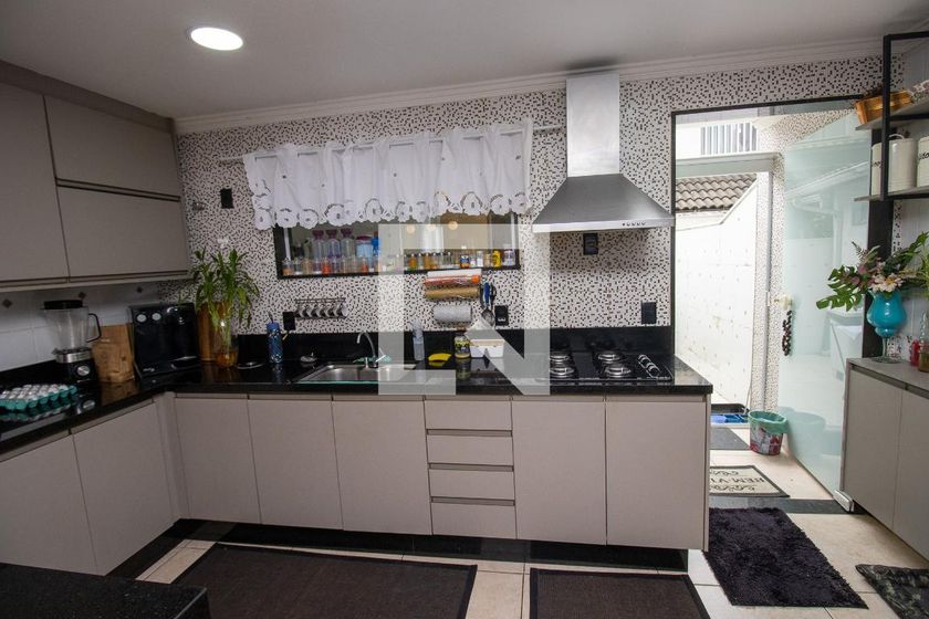 Casa, 3 quartos, 240 m² - Foto 79