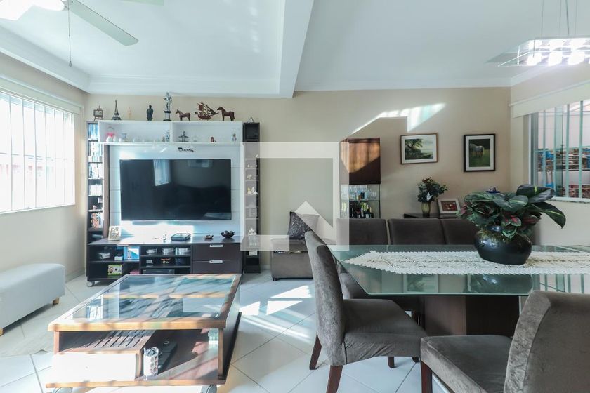 Casa, 3 quartos, 180 m² - Foto 3