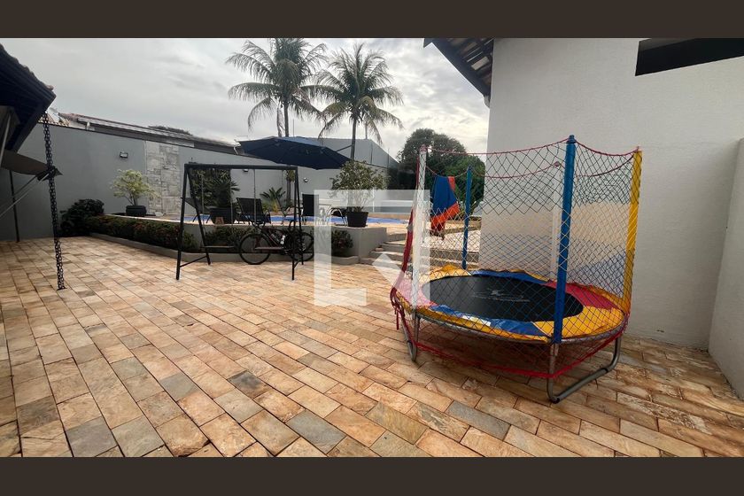 Casa à Venda - Mansões Santo Antônio, 5 Quartos,  1000 m2 em , Campinas - sp | SoloBR