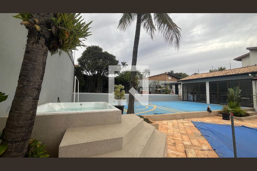 Casa à Venda - Mansões Santo Antônio, 5 Quartos,  1000 m2 em , Campinas - sp | SoloBR