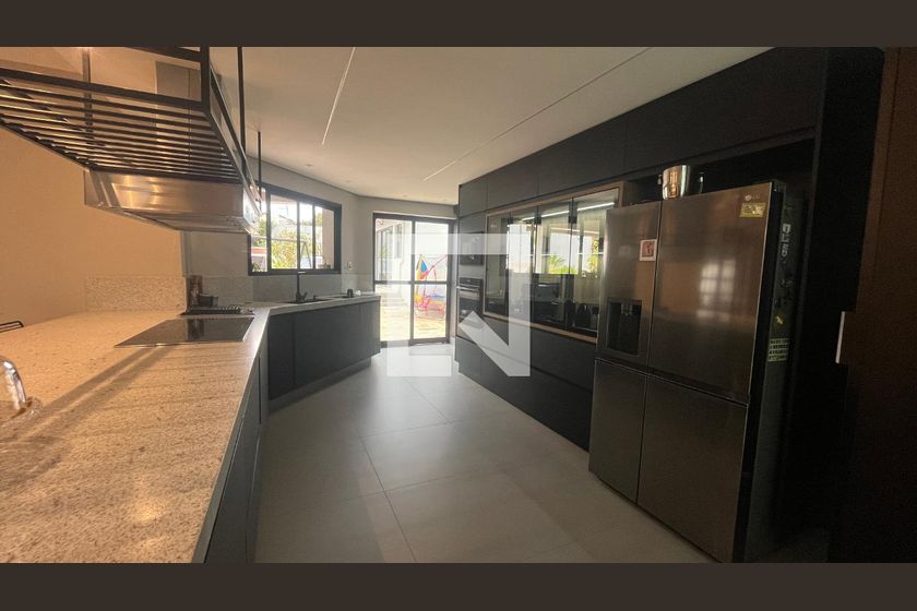 Casa à Venda - Mansões Santo Antônio, 5 Quartos,  1000 m2 em , Campinas - sp | SoloBR