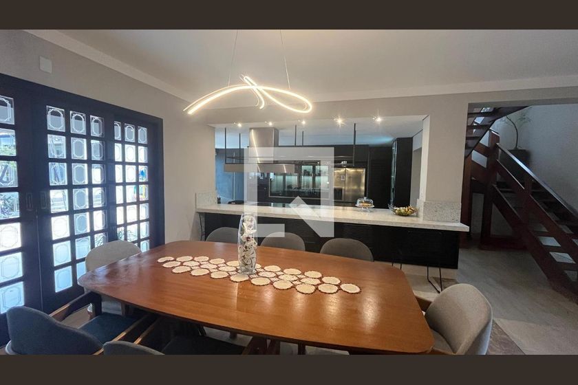 Casa à Venda - Mansões Santo Antônio, 5 Quartos,  1000 m2 em , Campinas - sp | SoloBR