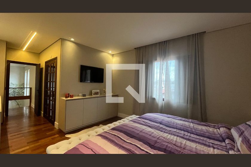 Casa à Venda - Mansões Santo Antônio, 5 Quartos,  1000 m2 em , Campinas - sp | SoloBR