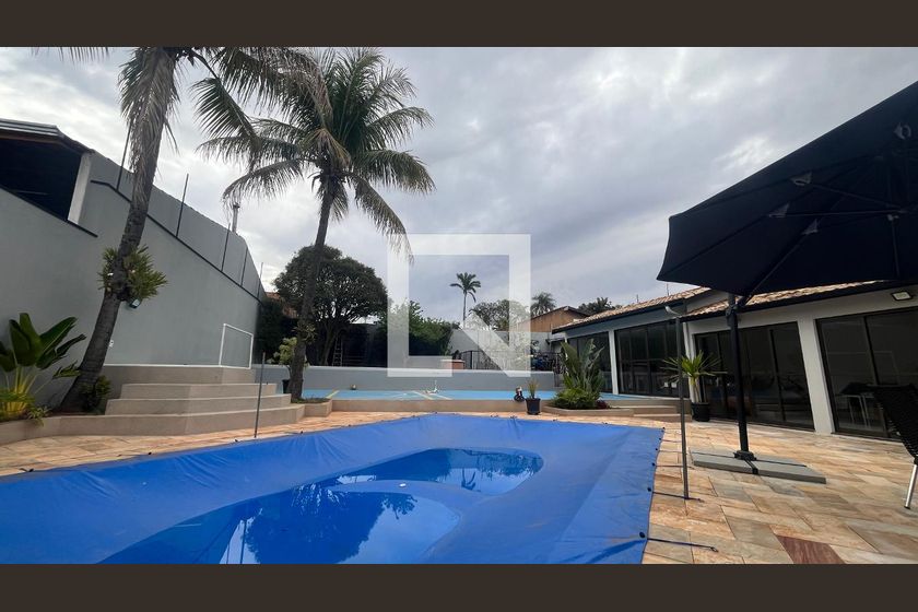 Casa à Venda - Mansões Santo Antônio, 5 Quartos,  1000 m2 em , Campinas - sp | SoloBR