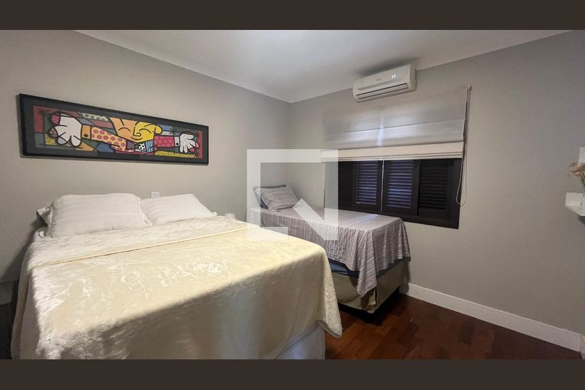 Casa à Venda - Mansões Santo Antônio, 5 Quartos,  1000 m2 em , Campinas - sp | SoloBR