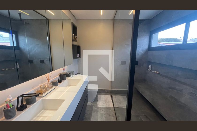 Casa à Venda - Mansões Santo Antônio, 5 Quartos,  1000 m2 em , Campinas - sp | SoloBR