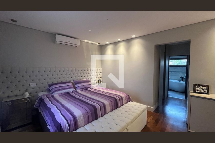 Casa à Venda - Mansões Santo Antônio, 5 Quartos,  1000 m2 em , Campinas - sp | SoloBR