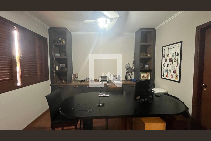 Casa à Venda - Mansões Santo Antônio, 5 Quartos,  1000 m2 em , Campinas - sp | SoloBR