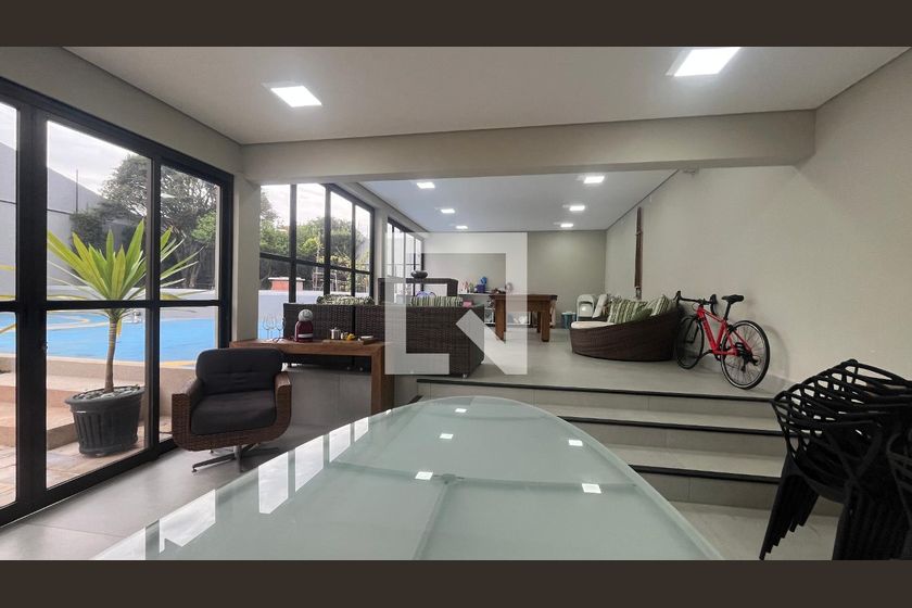 Casa à Venda - Mansões Santo Antônio, 5 Quartos,  1000 m2 em , Campinas - sp | SoloBR