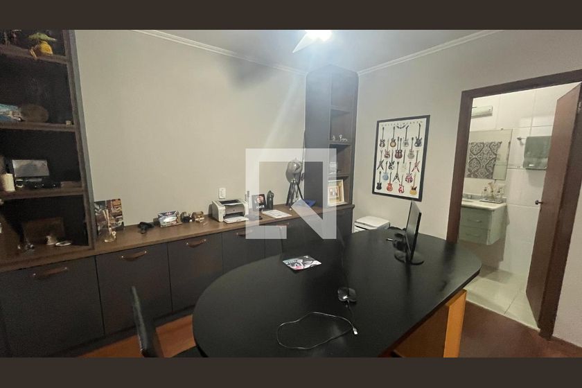 Casa à Venda - Mansões Santo Antônio, 5 Quartos,  1000 m2 em , Campinas - sp | SoloBR