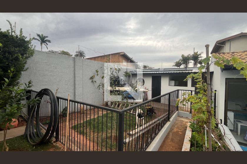 Casa à Venda - Mansões Santo Antônio, 5 Quartos,  1000 m2 em , Campinas - sp | SoloBR