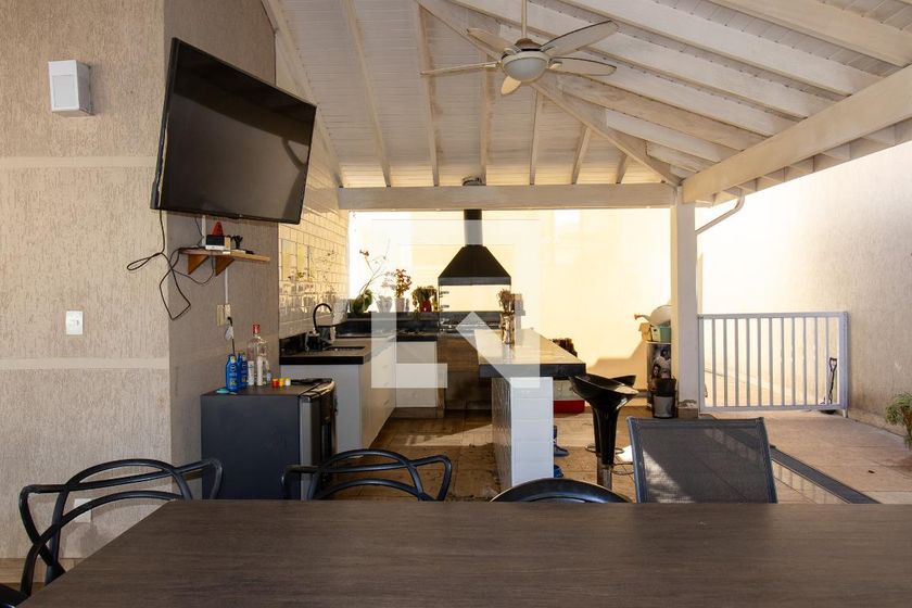 Casa à Venda - Jardim Santana, 4 Quartos,  450 m2 em , Campinas - sp | SoloBR