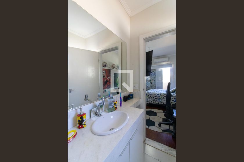 Casa à Venda - Jardim Santana, 4 Quartos,  450 m2 em , Campinas - sp | SoloBR