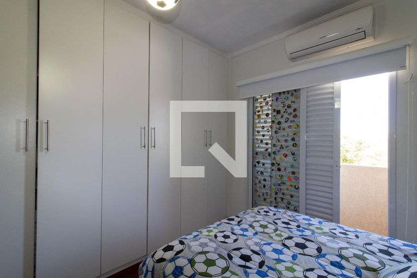 Casa à Venda - Jardim Santana, 4 Quartos,  450 m2 em , Campinas - sp | SoloBR