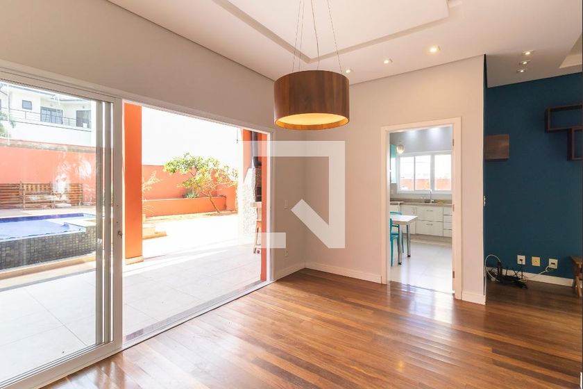 Casa à Venda - Swiss Park, 3 Quartos,  234 m2 em , Campinas - sp | SoloBR
