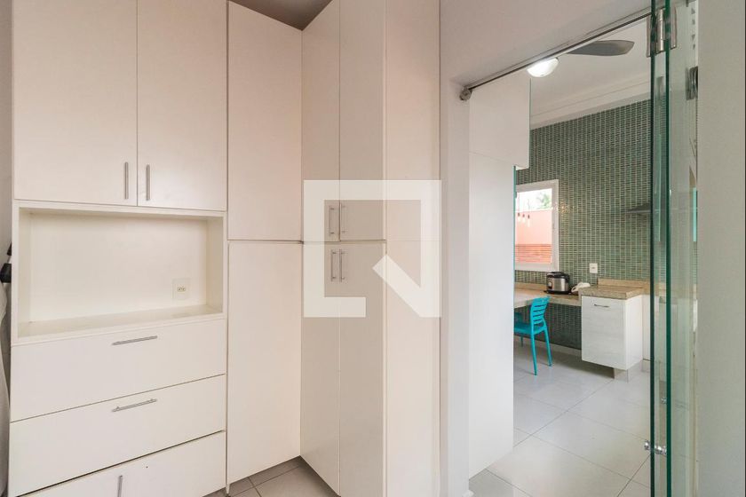 Casa à Venda - Swiss Park, 3 Quartos,  234 m2 em , Campinas - sp | SoloBR
