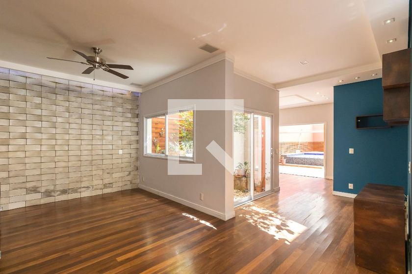 Casa à Venda - Swiss Park, 3 Quartos,  234 m2 em , Campinas - sp | SoloBR