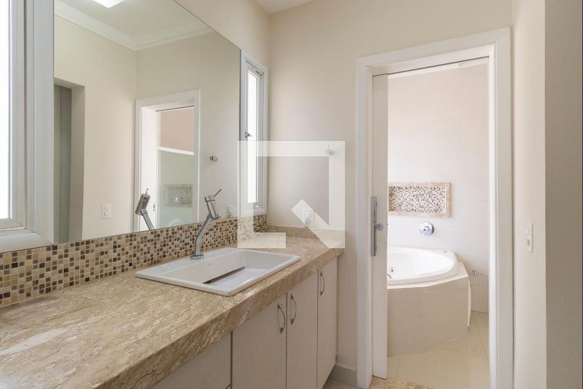 Casa à Venda - Swiss Park, 3 Quartos,  234 m2 em , Campinas - sp | SoloBR