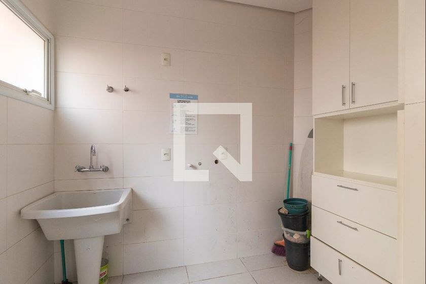 Casa à Venda - Swiss Park, 3 Quartos,  234 m2 em , Campinas - sp | SoloBR