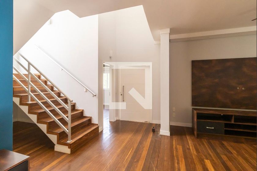 Casa à Venda - Swiss Park, 3 Quartos,  234 m2 em , Campinas - sp | SoloBR