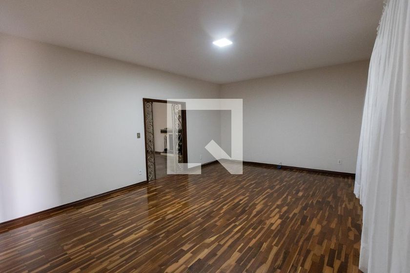 Casa à Venda - Mansões Santo Antônio, 6 Quartos,  500 m2 em , Campinas - sp | SoloBR