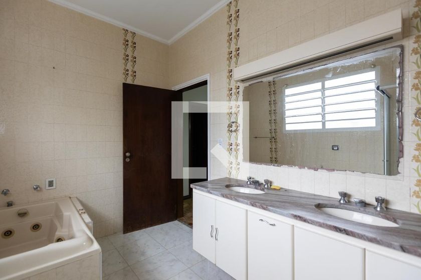 Casa à Venda - Mansões Santo Antônio, 6 Quartos,  500 m2 em , Campinas - sp | SoloBR