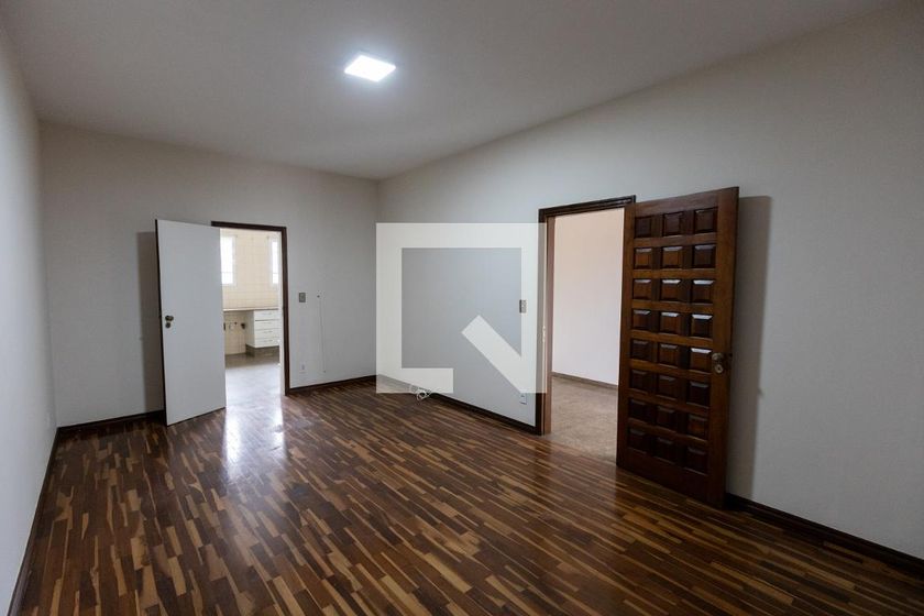 Casa à Venda - Mansões Santo Antônio, 6 Quartos,  500 m2 em , Campinas - sp | SoloBR
