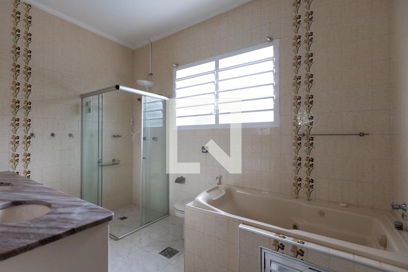 Casa à Venda - Mansões Santo Antônio, 6 Quartos,  500 m2 em , Campinas - sp | SoloBR