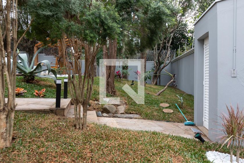 Casa à Venda - Mansões Santo Antônio, 6 Quartos,  500 m2 em , Campinas - sp | SoloBR