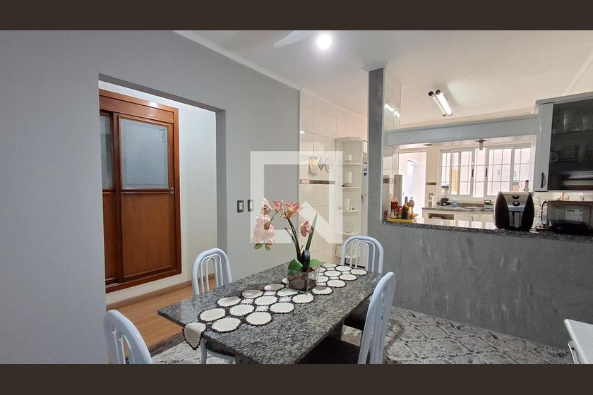 Casa à Venda - Mansões Santo Antônio, 4 Quartos,  315 m2 em , Campinas - sp | SoloBR