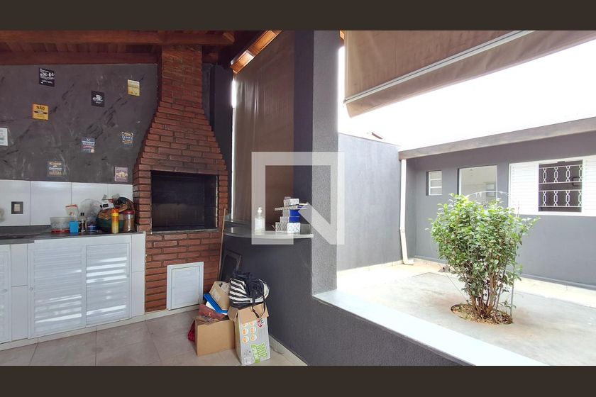 Casa à Venda - Mansões Santo Antônio, 4 Quartos,  315 m2 em , Campinas - sp | SoloBR