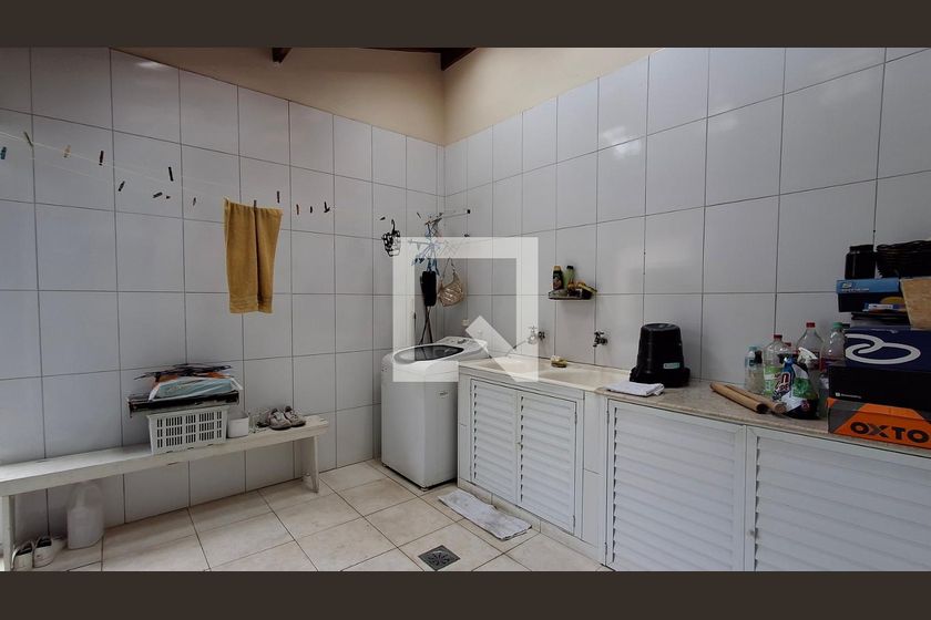 Casa à Venda - Mansões Santo Antônio, 4 Quartos,  315 m2 em , Campinas - sp | SoloBR