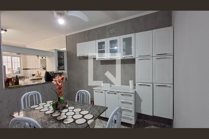 Casa à Venda - Mansões Santo Antônio, 4 Quartos,  315 m2 em , Campinas - sp | SoloBR