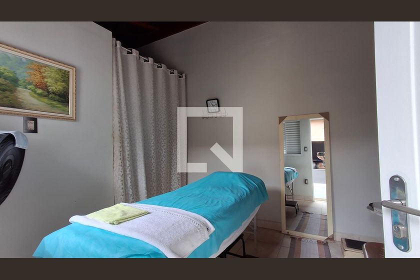Casa à Venda - Mansões Santo Antônio, 4 Quartos,  315 m2 em , Campinas - sp | SoloBR