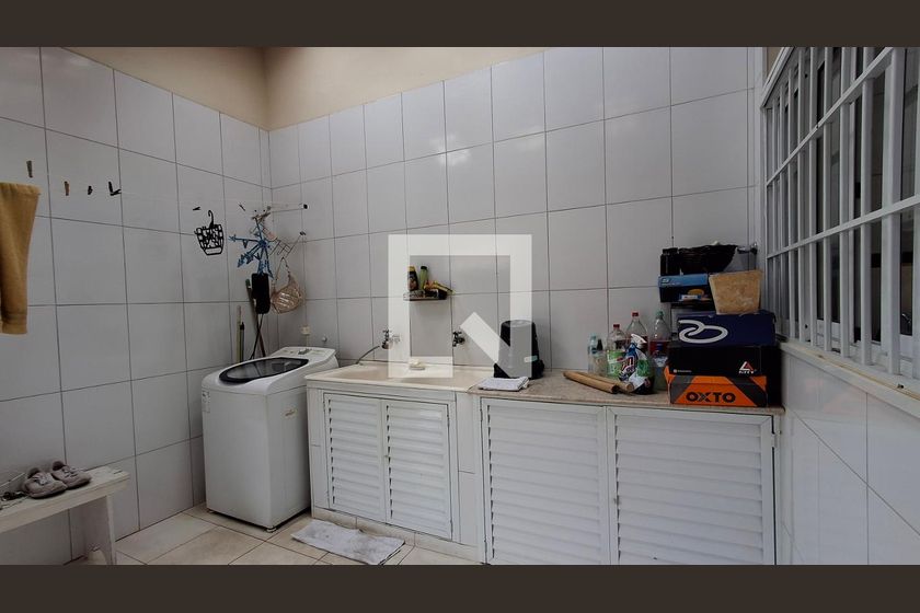Casa à Venda - Mansões Santo Antônio, 4 Quartos,  315 m2 em , Campinas - sp | SoloBR