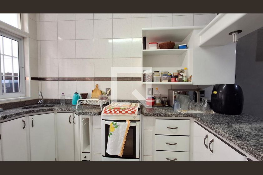 Casa à Venda - Mansões Santo Antônio, 4 Quartos,  315 m2 em , Campinas - sp | SoloBR