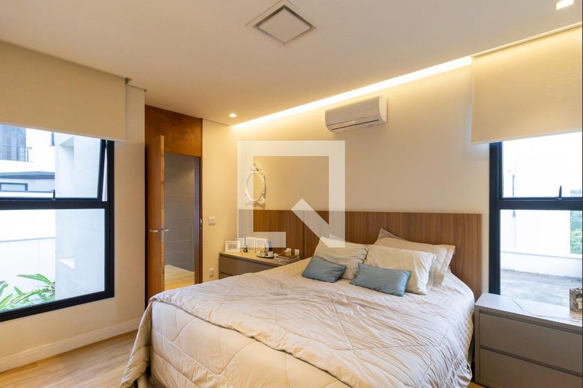 Casa à Venda - Swiss Park, 3 Quartos,  280 m2 em , Campinas - sp | SoloBR