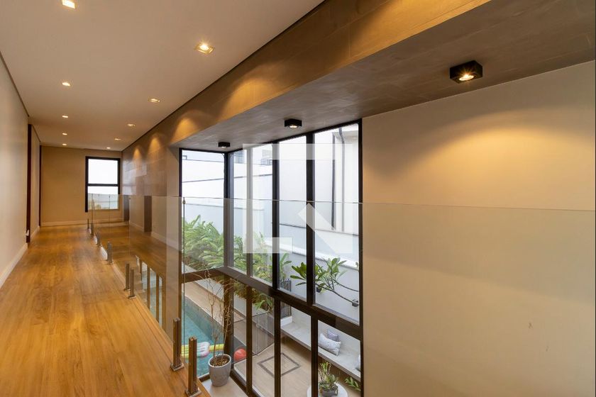Casa à Venda - Swiss Park, 3 Quartos,  280 m2 em , Campinas - sp | SoloBR
