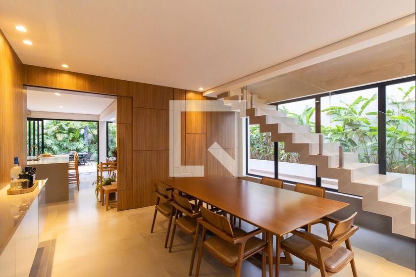 Casa à Venda - Swiss Park, 3 Quartos,  280 m2 em , Campinas - sp | SoloBR