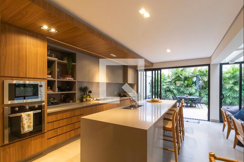 Casa à Venda - Swiss Park, 3 Quartos,  280 m2 em , Campinas - sp | SoloBR