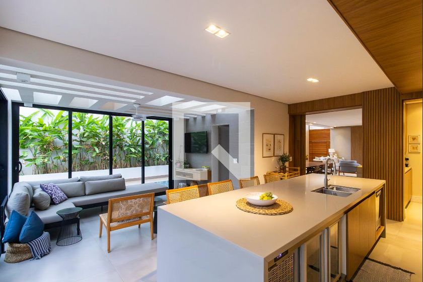Casa à Venda - Swiss Park, 3 Quartos,  280 m2 em , Campinas - sp | SoloBR