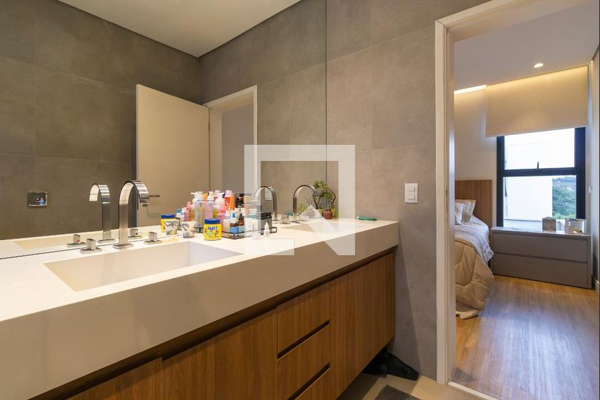 Casa à Venda - Swiss Park, 3 Quartos,  280 m2 em , Campinas - sp | SoloBR