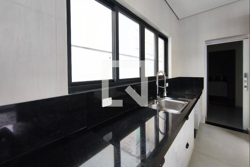 Casa à Venda - Swiss Park, 3 Quartos,  260 m2 em , Campinas - sp | SoloBR
