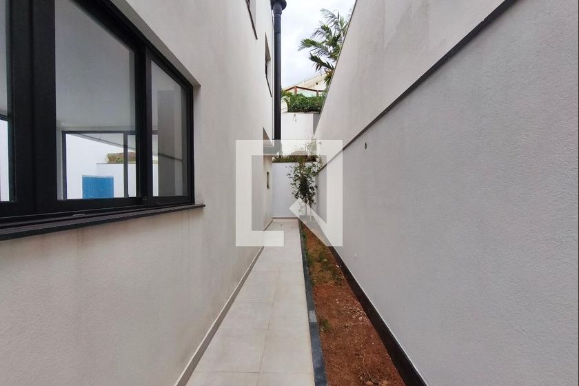 Casa à Venda - Swiss Park, 3 Quartos,  260 m2 em , Campinas - sp | SoloBR