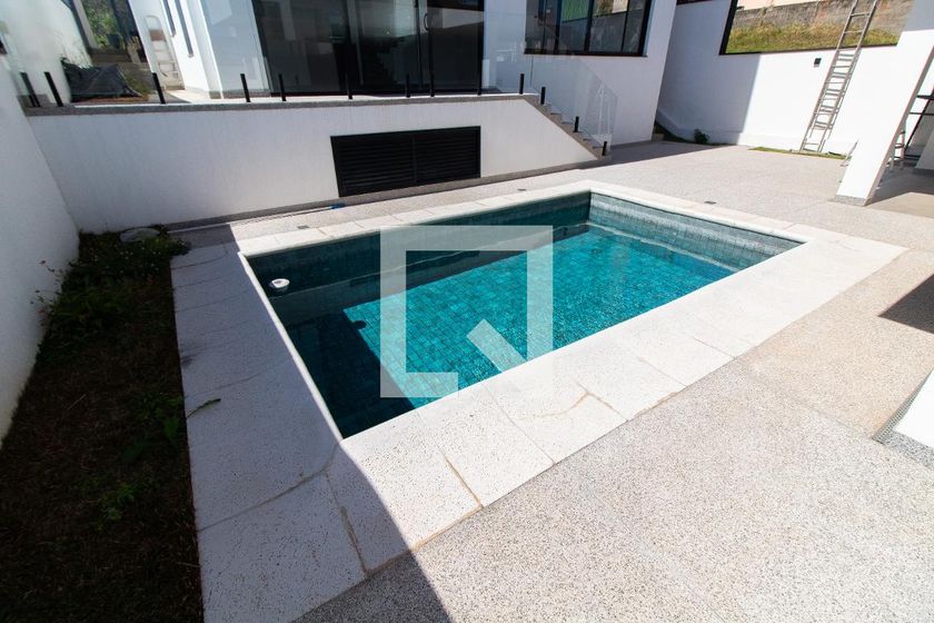 Casa à Venda - Lot. Alphaville Campinas, 4 Quartos,  411 m2 em , Campinas - sp | SoloBR
